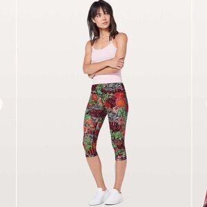 Lululemon cropped wunder under leggings in zen garden. Size 6